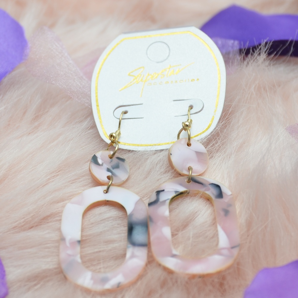 Earrings - Picture 1 of 1